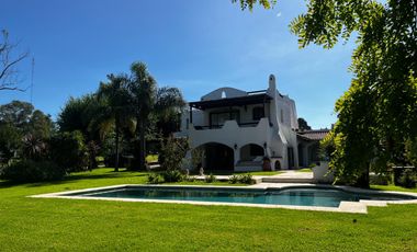 RESERVADA. Casa mediterránea en venta en CC Larena