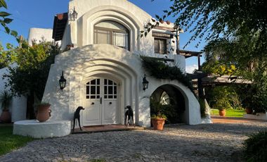 RESERVADA. Casa mediterránea en venta en CC Larena