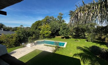 RESERVADA. Casa mediterránea en venta en CC Larena