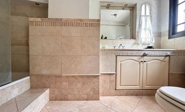 RESERVADA. Casa mediterránea en venta en CC Larena