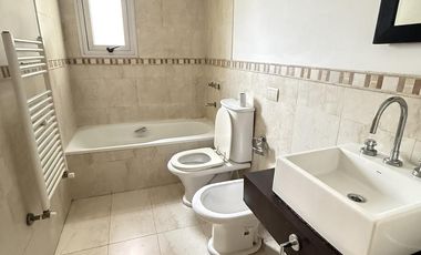 Alquiler - Departamento 2 amb. c/ cochera y Baulera - Ramos Mejia Norte