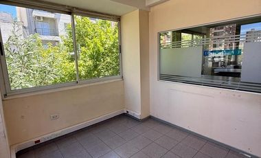 Local en esquina, Diagonal España y Santa Fe