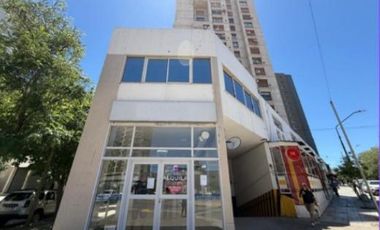 Local en esquina, Diagonal España y Santa Fe