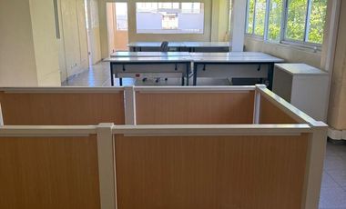 Local en esquina, Diagonal España y Santa Fe