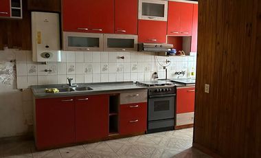 CASA EN VENTA Bº VILLA CABRERA - CERCA COLEGIO PEÑA Y AV. CARAFFA -