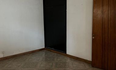 CASA EN VENTA Bº VILLA CABRERA - CERCA COLEGIO PEÑA Y AV. CARAFFA -