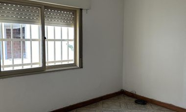 CASA EN VENTA Bº VILLA CABRERA - CERCA COLEGIO PEÑA Y AV. CARAFFA -