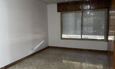CASA EN VENTA Bº VILLA CABRERA - CERCA COLEGIO PEÑA Y AV. CARAFFA -