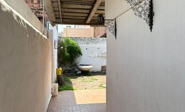 CASA EN VENTA Bº VILLA CABRERA - CERCA COLEGIO PEÑA Y AV. CARAFFA -