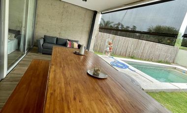 duplex 3 dormitorios amoblado con pileta y gran patio