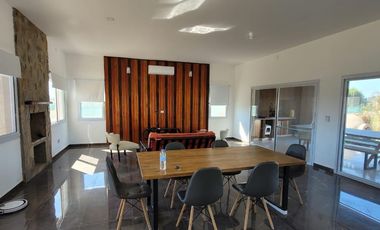 Casa en venta en Medal Country Club - 5 Ambientes