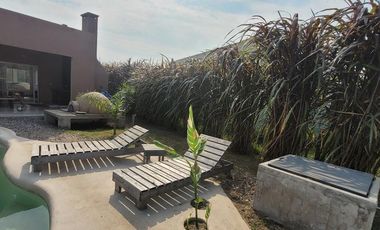 Casa en venta en Medal Country Club - 5 Ambientes