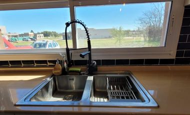 Casa en venta en Medal Country Club - 5 Ambientes