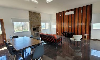 Casa en venta en Medal Country Club - 5 Ambientes