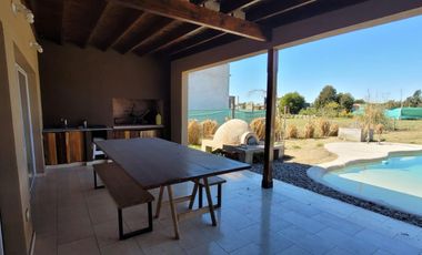 Casa en venta en Medal Country Club - 5 Ambientes