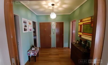 Departamento 4 ambientes con cochera en venta - Olivos-Vias/Maipu