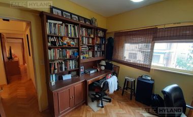 Departamento 4 ambientes con cochera en venta - Olivos-Vias/Maipu