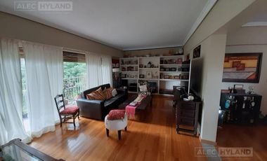 Departamento 4 ambientes con cochera en venta - Olivos-Vias/Maipu