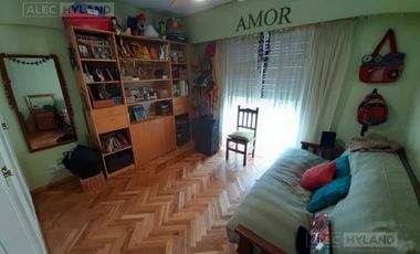 Departamento 4 ambientes con cochera en venta - Olivos-Vias/Maipu