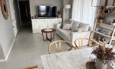 Departamento en Lomas de Zamora, 3 ambientes con balcon terraza, baulera y cochera!