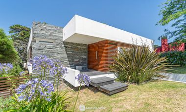 Venta - Casa 3 ambientes - Sierra de los Padres - Piscina