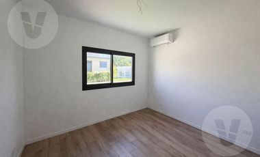 Casa en Venta - Barrio Lagos de Canning
