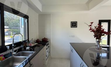 Casa en Venta - Barrio Lagos de Canning