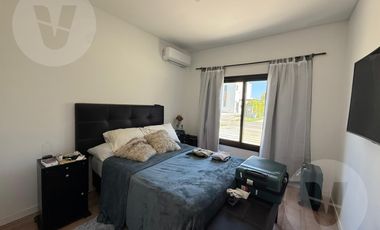 Casa en Venta - Barrio Lagos de Canning