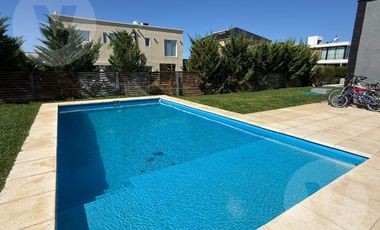 Casa en Venta - Barrio Lagos de Canning