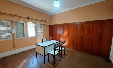 Casa en  Irigoyen Freyre al 2800