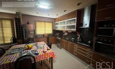 Casa en Santa Lucia, B° Sauzales de Rizo