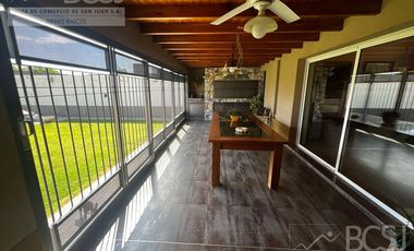 Casa en Santa Lucia, B° Sauzales de Rizo