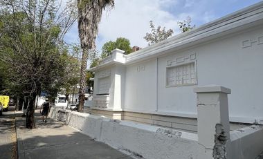 Terreno en Venta en Esquina en Av La Paz, Colonia Americana