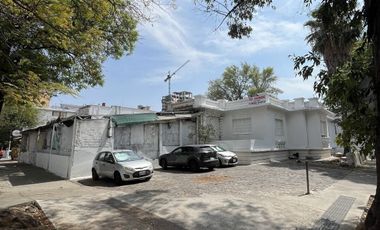 Terreno en Venta en Esquina en Av La Paz, Colonia Americana