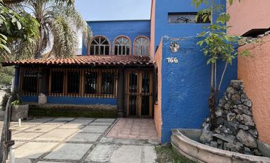 Propiedad en Venta a Media Cuadra de Av Americas, Ladrón de Guevara , Guadalajar