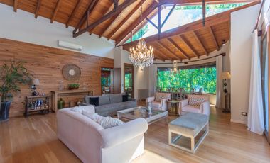 Casa en venta en barrio Los Miradores I