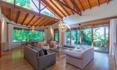 Casa en venta en barrio Los Miradores I