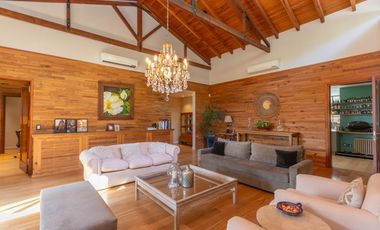 Casa en venta en barrio Los Miradores I