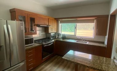 Casa en Coto Exclusivo, Colonia Jacarandas, Zapopan