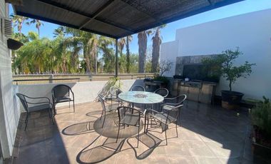 Casa en Coto Exclusivo, Colonia Jacarandas, Zapopan