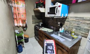 Casa en  venta a metros de Bv. Franch. 3 Dormitorios + Patio con piscina + Cochera