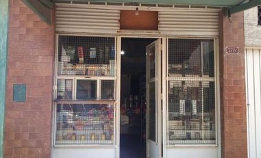Venta Casa 3 Amb.  C/Local  más  Depto a terminar  - Ramos Mejia