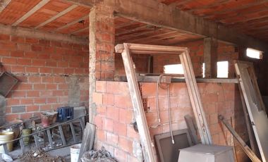 Venta Casa 3 Amb.  C/Local  más  Depto a terminar  - Ramos Mejia
