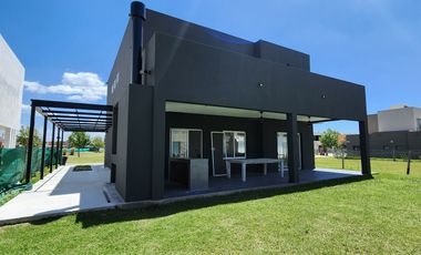 Casa en venta Lagoon Pilar