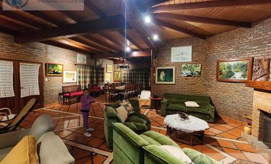 Exclusiva Casa Quinta en Venta -  Candelaria