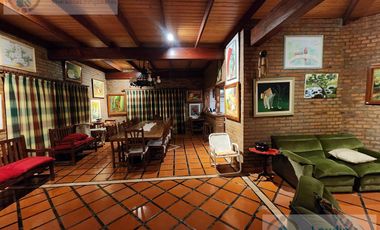 Exclusiva Casa Quinta en Venta -  Candelaria