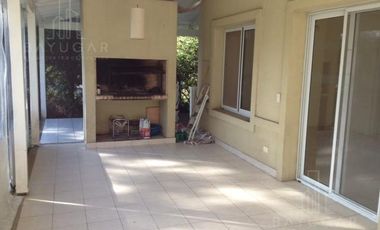 BAYUGAR PROPIEDADES/ CASA/ BARRIO LA CANDELA