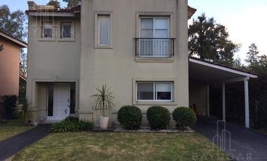 BAYUGAR PROPIEDADES/ CASA/ BARRIO LA CANDELA