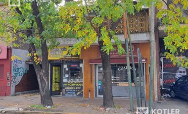 Edificio Comercial (2 Locales   Depto. 3 amb. c/cochera) s/ Av. Alte. Brown