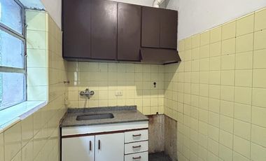 Edificio Comercial (2 Locales   Depto. 3 amb. c/cochera) s/ Av. Alte. Brown